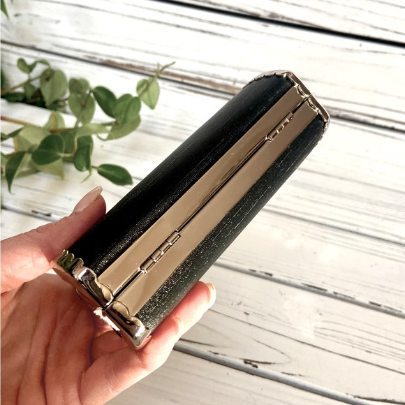 Gorgeous Vintage Hard Shell Evening Bag - Picture 6 of 11